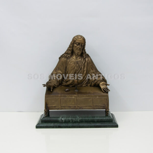 ESCULTURA REPRESENTANDO JESUS CRISTO